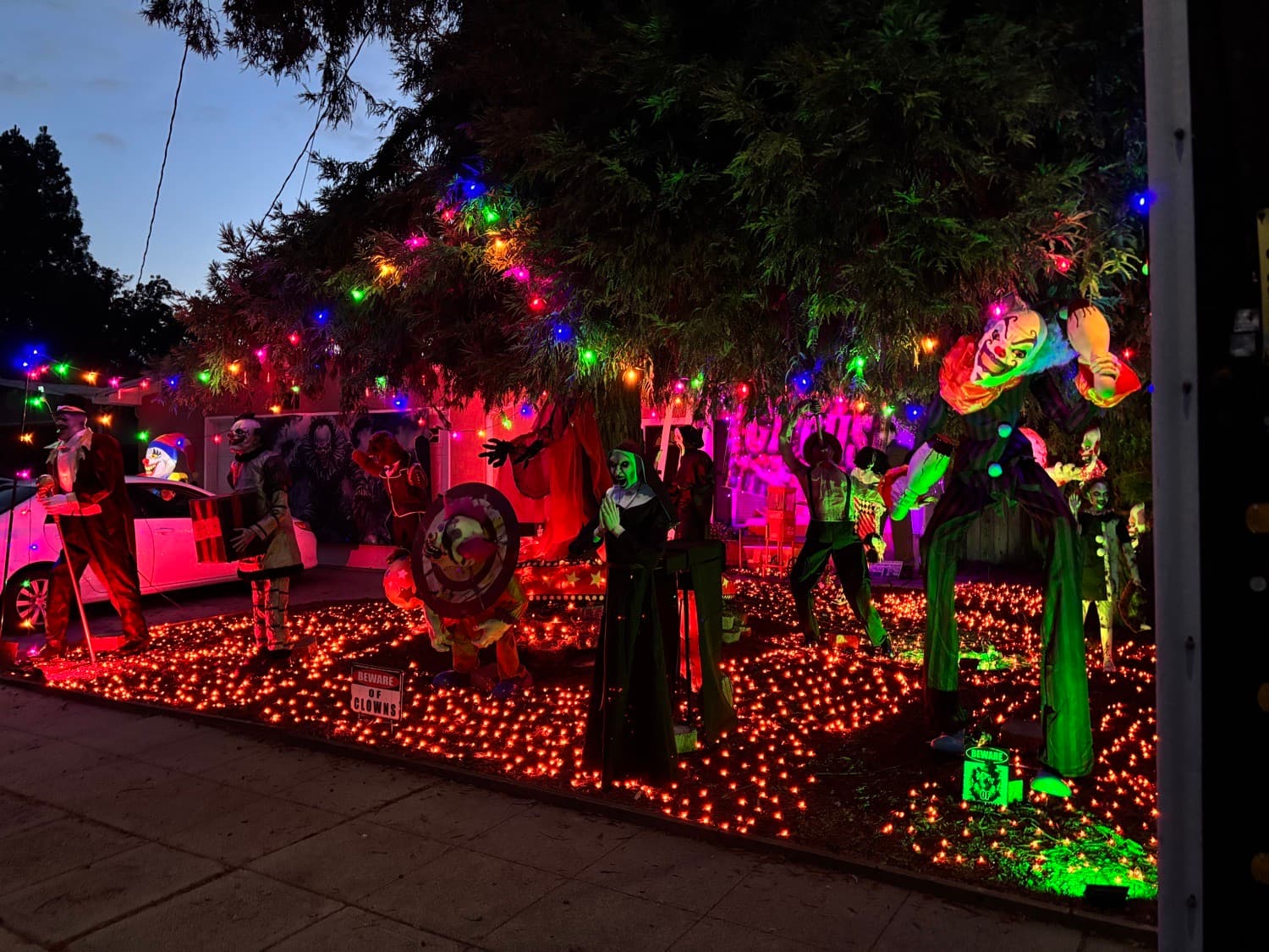 Horror Carnival: a horror-villain yard display