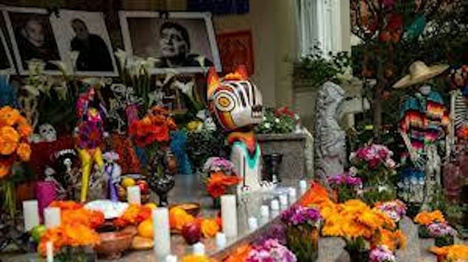 Day of the Dead ceremony: Día de los Muertos and Undas